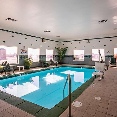Quality Inn Dodge City Exterior photo